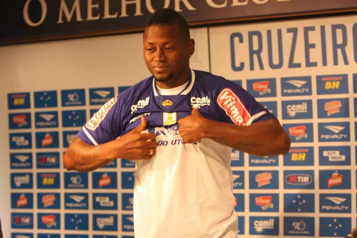 Riascos foi apresentado nesta tera-feira na Toca da Raposa