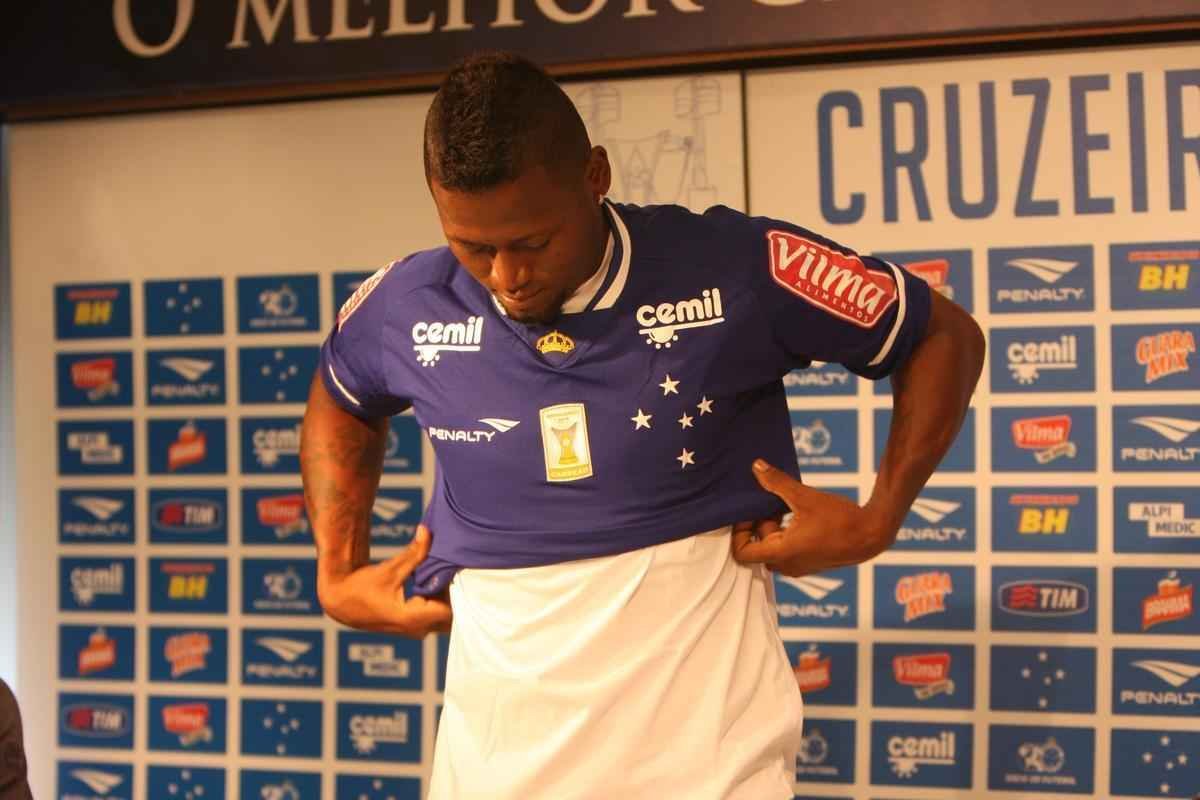 Riascos foi apresentado nesta tera-feira na Toca da Raposa