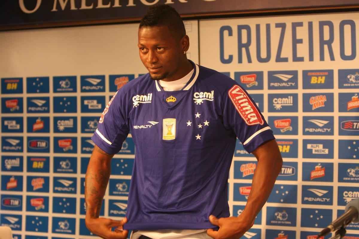 Riascos foi apresentado nesta tera-feira na Toca da Raposa