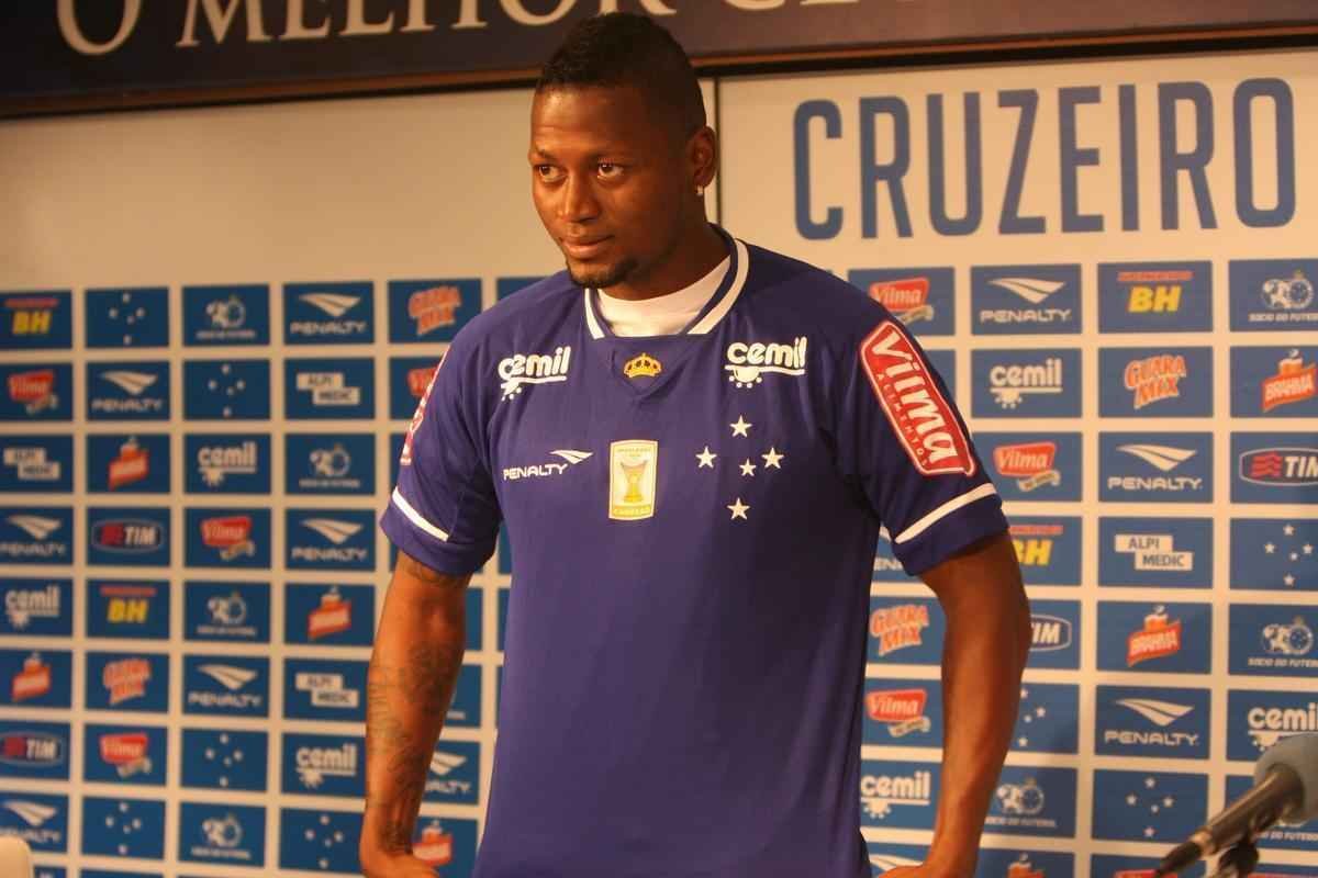 Riascos foi apresentado nesta tera-feira na Toca da Raposa