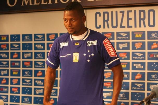 Riascos foi apresentado nesta tera-feira na Toca da Raposa