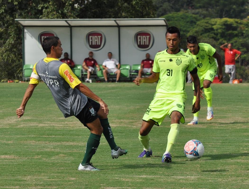 Com gols de Rodrigo Silva (2) e Diney, Amrica venceu Villa Nova por 3 a 1, no CT Lanna Drumond. Diego Clementino marcou para o time de Nova Lima.