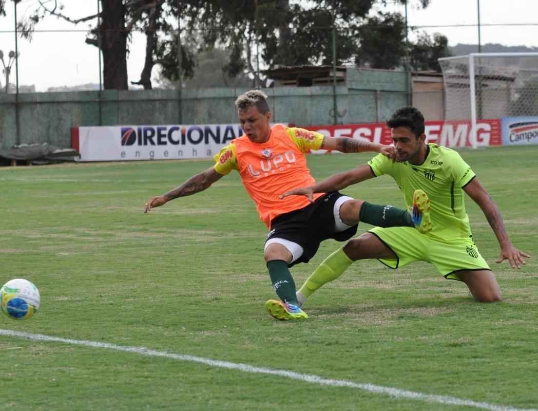 Com gols de Rodrigo Silva (2) e Diney, Amrica venceu Villa Nova por 3 a 1, no CT Lanna Drumond. Diego Clementino marcou para o time de Nova Lima.