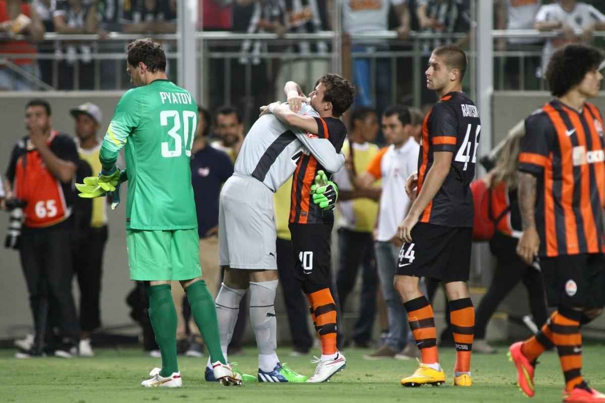 Imagens do amistoso internacional entre Atltico e Shakhtar Donetsk, da Ucrnia, no Estdio Independncia