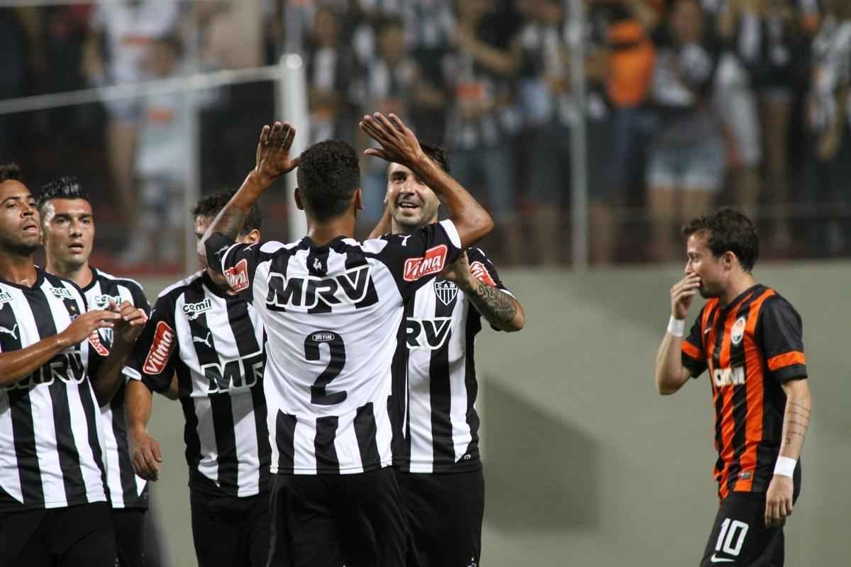 Imagens do amistoso internacional entre Atltico e Shakhtar Donetsk, da Ucrnia, no Estdio Independncia