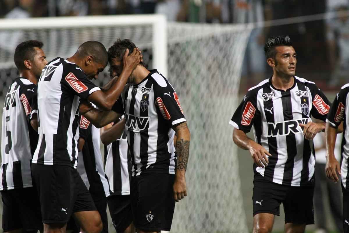 Imagens do amistoso internacional entre Atltico e Shakhtar Donetsk, da Ucrnia, no Estdio Independncia