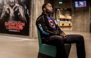 Principais lutadores do evento em Estocolmo participaram de entrevistas e encaradas