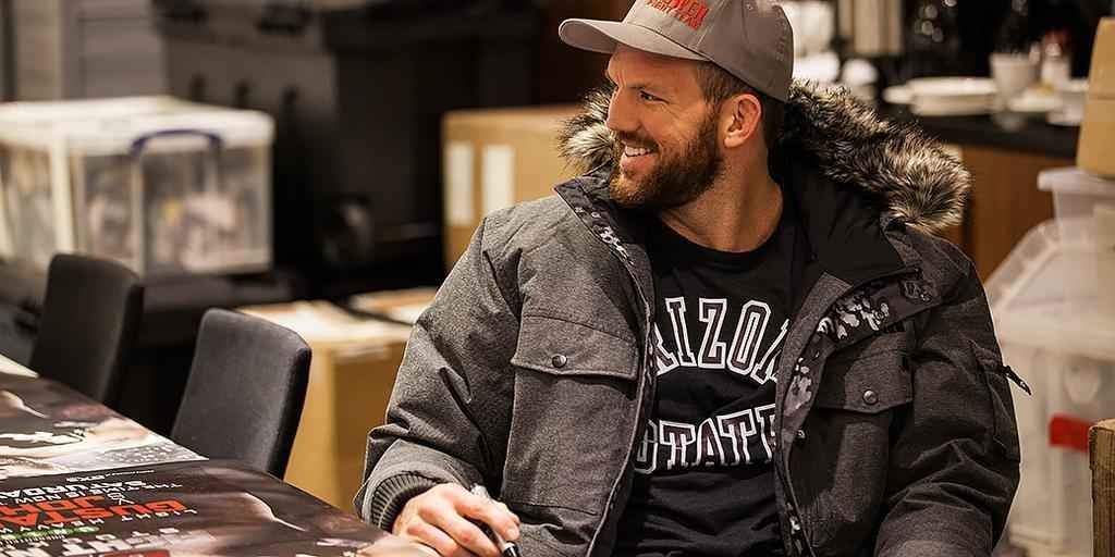 Confira as imagens do Media Day do UFC na Sucia - Ryan Bader 