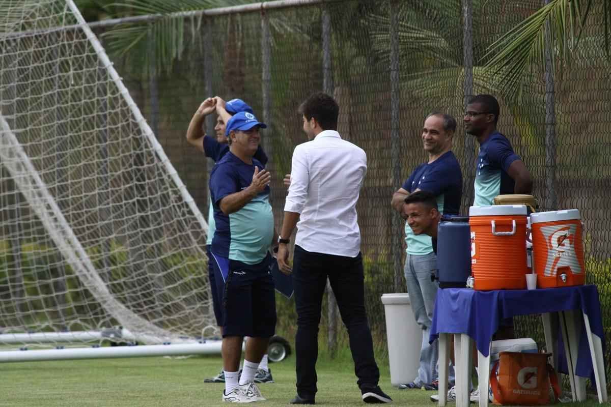 Lucas Silva foi  Toca da Raposa II, nesta sexta  tarde, para se despedir dos companheiros de Cruzeiro. Jogador foi vendido ao Real Madrid por 14 milhes de euros e assinar contrato de seis anos e meio