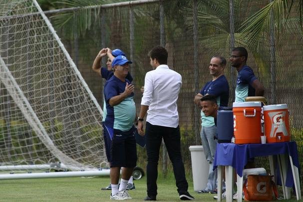 Lucas Silva foi  Toca da Raposa II, nesta sexta  tarde, para se despedir dos companheiros de Cruzeiro. Jogador foi vendido ao Real Madrid por 14 milhes de euros e assinar contrato de seis anos e meio