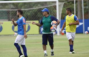 A equipe titular treinou com Rafael; Mayke, Manoel, Leo e Gilson; Henrique e Seymour; Marquinhos, Everton Ribeiro e Willian; Leandro Damio.