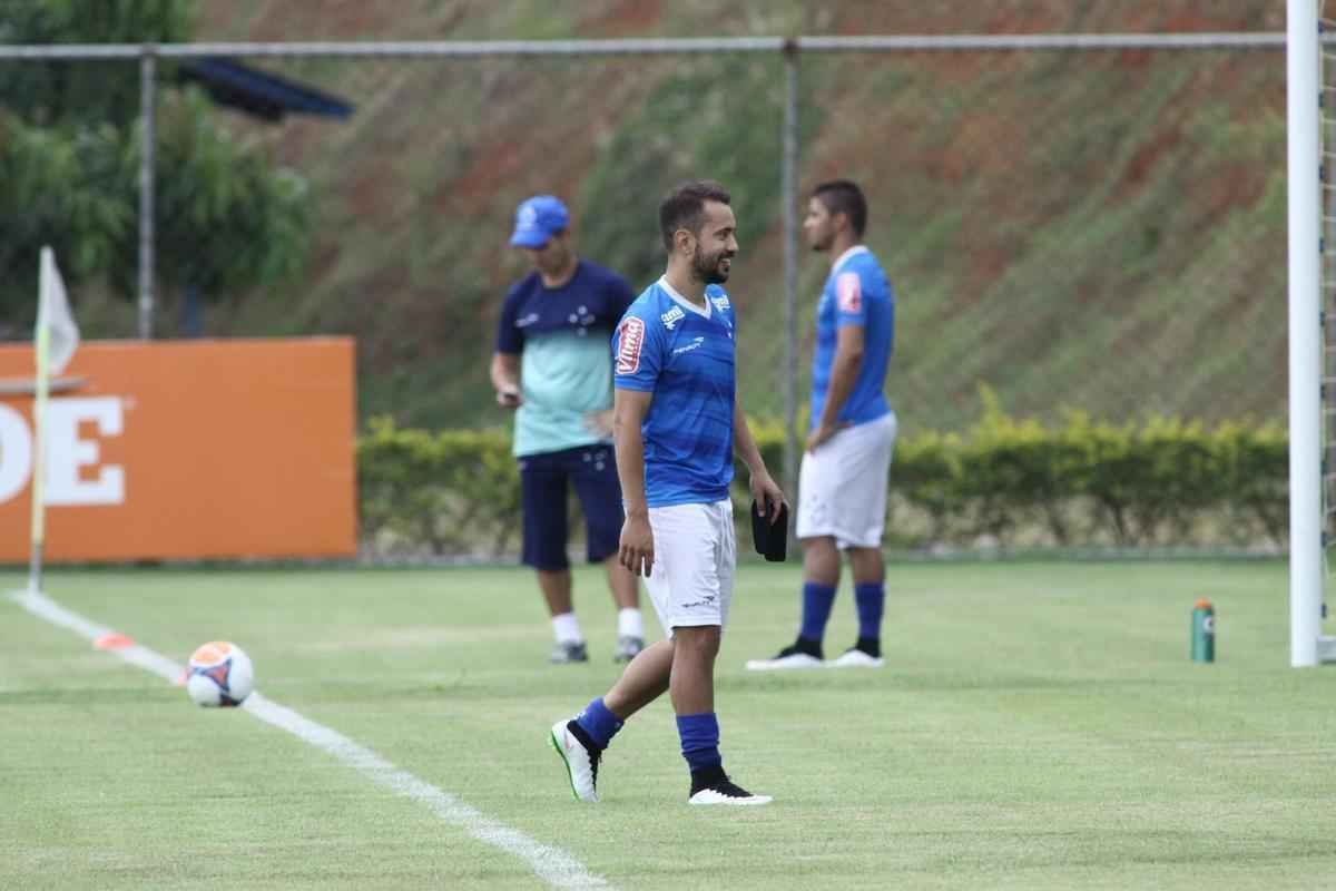 A equipe titular treinou com Rafael; Mayke, Manoel, Leo e Gilson; Henrique e Seymour; Marquinhos, Everton Ribeiro e Willian; Leandro Damio.