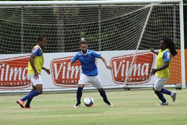 A equipe titular treinou com Rafael; Mayke, Manoel, Leo e Gilson; Henrique e Seymour; Marquinhos, Everton Ribeiro e Willian; Leandro Damio.