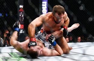 Imagens das lutas e bastidores do UFC on FOX 14, na Sucia - Mairbek Taisumov venceu Anthony Christodoulou por nocaute aos 38s do segundo round