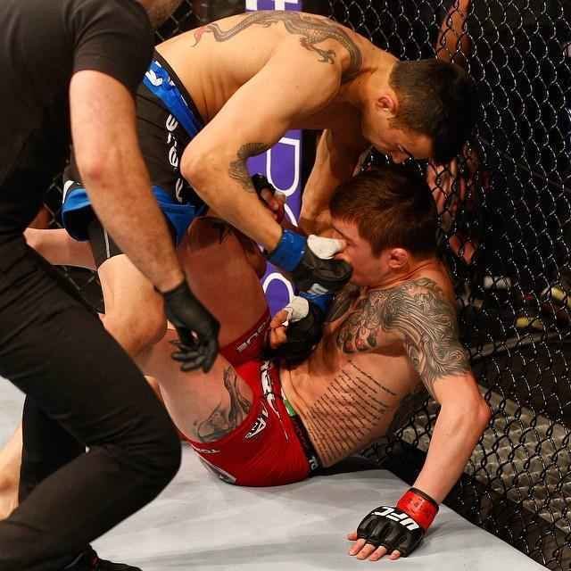 Imagens das lutas e bastidores do UFC on FOX 14, na Sucia - Makwan Amirkhani venceu Andy Ogle por nocaute tcnico aos 8s do primeiro round