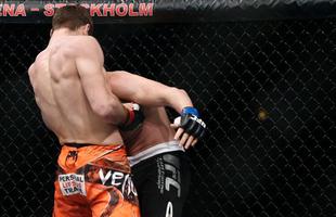 Imagens das lutas e bastidores do UFC on FOX 14, na Sucia - Nikita Krylov venceu Stanislav Nedkov por finalizao a 1m24s do primeiro round