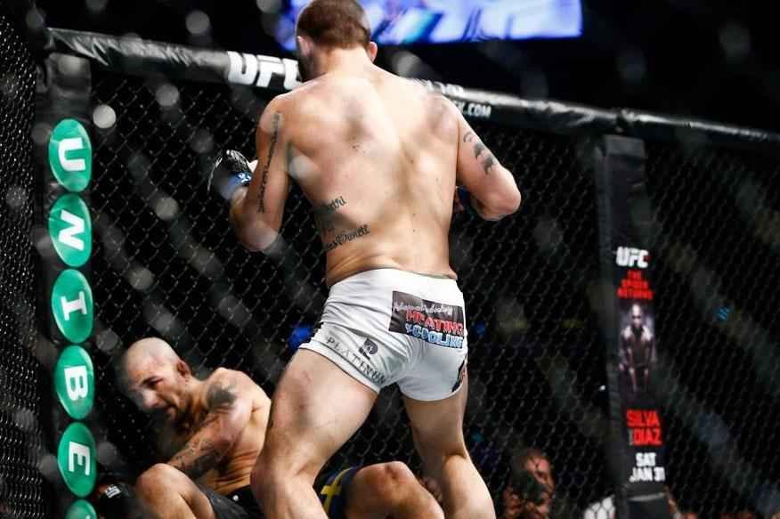 Imagens das lutas e bastidores do UFC on FOX 14, na Sucia - Sam Sicilia venceu Akira Corassani por nocaute aos 3m26s do primeiro round