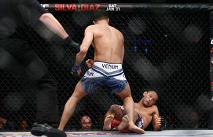 Imagens das lutas e bastidores do UFC on FOX 14, na Sucia - Gegard Mousasi venceu Dan Henderson por nocaute tcnico a 1m10s do primeiro round