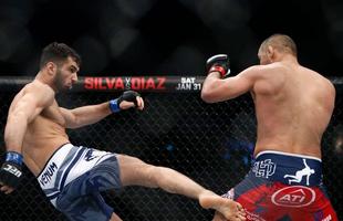 Imagens das lutas e bastidores do UFC on FOX 14, na Sucia - Gegard Mousasi venceu Dan Henderson por nocaute tcnico a 1m10s do primeiro round