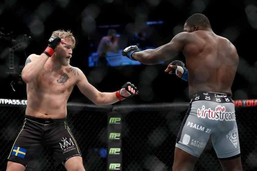 Imagens das lutas e bastidores do UFC on FOX 14, na Sucia - Anthony Johnson venceu Alexander Gustafsson por nocaute tcnico aos 2m15s do primeiro round