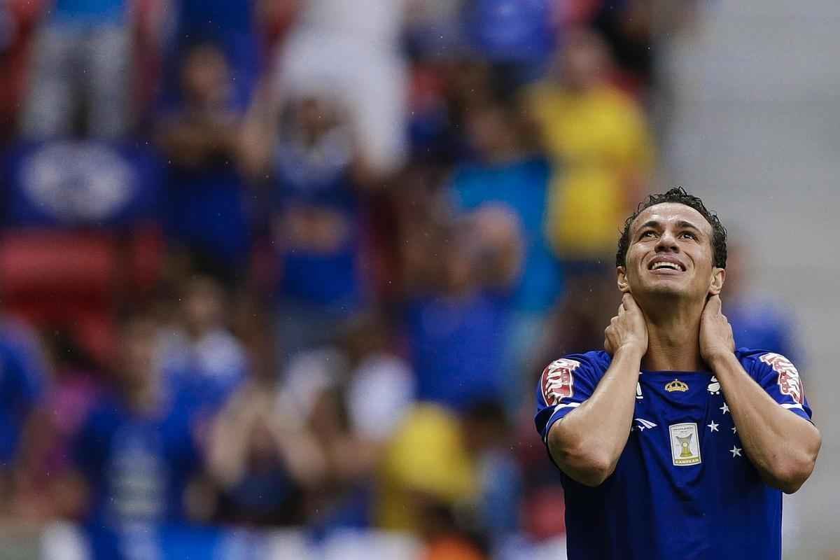 Imagens do empate entre Cruzeiro e Shakhtar Donetsk, no estdio Man Garrincha