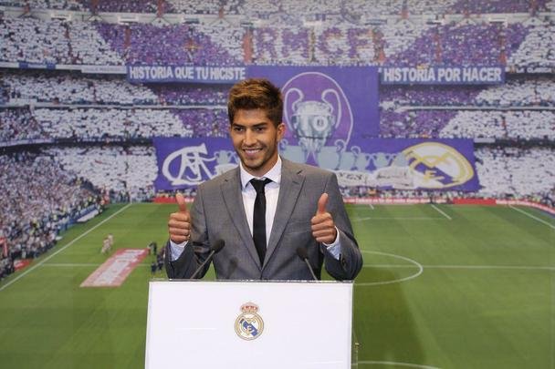 Imagens dos exames mdicos e apresentao de Lucas Silva no Real Madrid