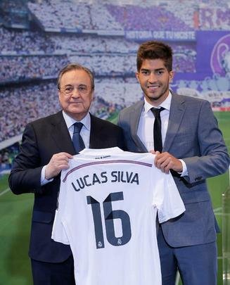 Imagens dos exames mdicos e apresentao de Lucas Silva no Real Madrid
