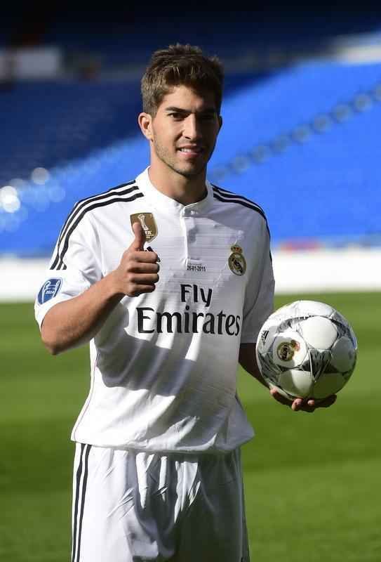 Imagens dos exames mdicos e apresentao de Lucas Silva no Real Madrid
