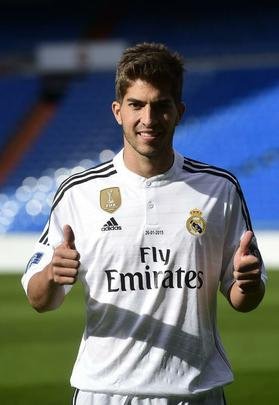 Imagens dos exames mdicos e apresentao de Lucas Silva no Real Madrid