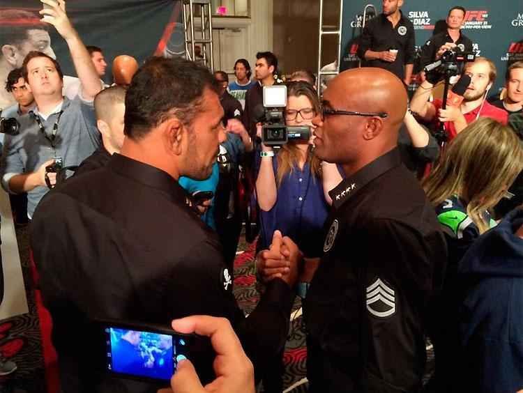 Veja imagens do Media Day do UFC 183, em Las Vegas - Anderson e o amigo Minotauro