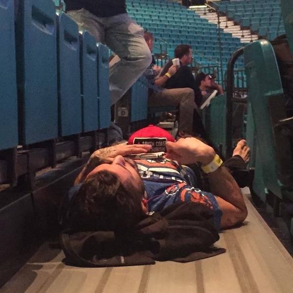 Confira a galeria de fotos da pesagem do UFC 183 - Rival do brasileiro John Lineker, Ian McCall descansava antes da pesagem
