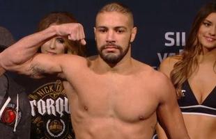Confira a galeria de fotos da pesagem do UFC 183 - Thales Leites 