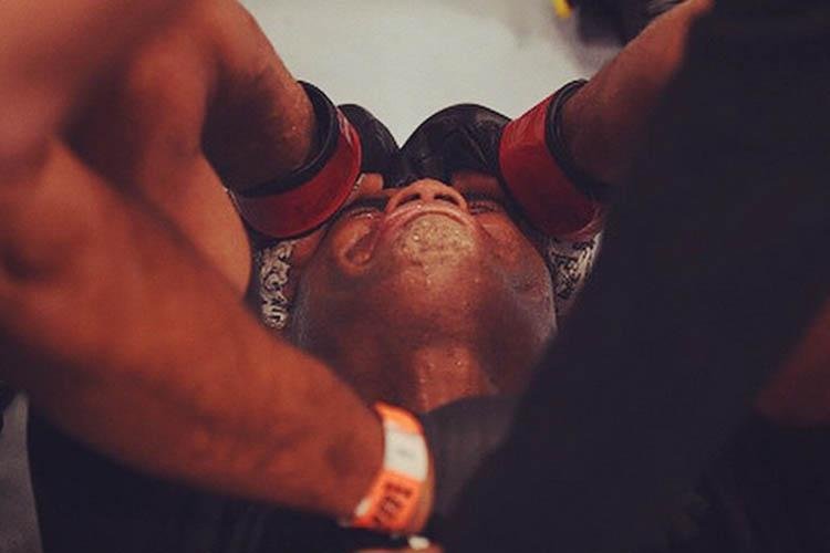 Anderson Silva venceu Nick Diaz por deciso unnime, na luta principal da noite 