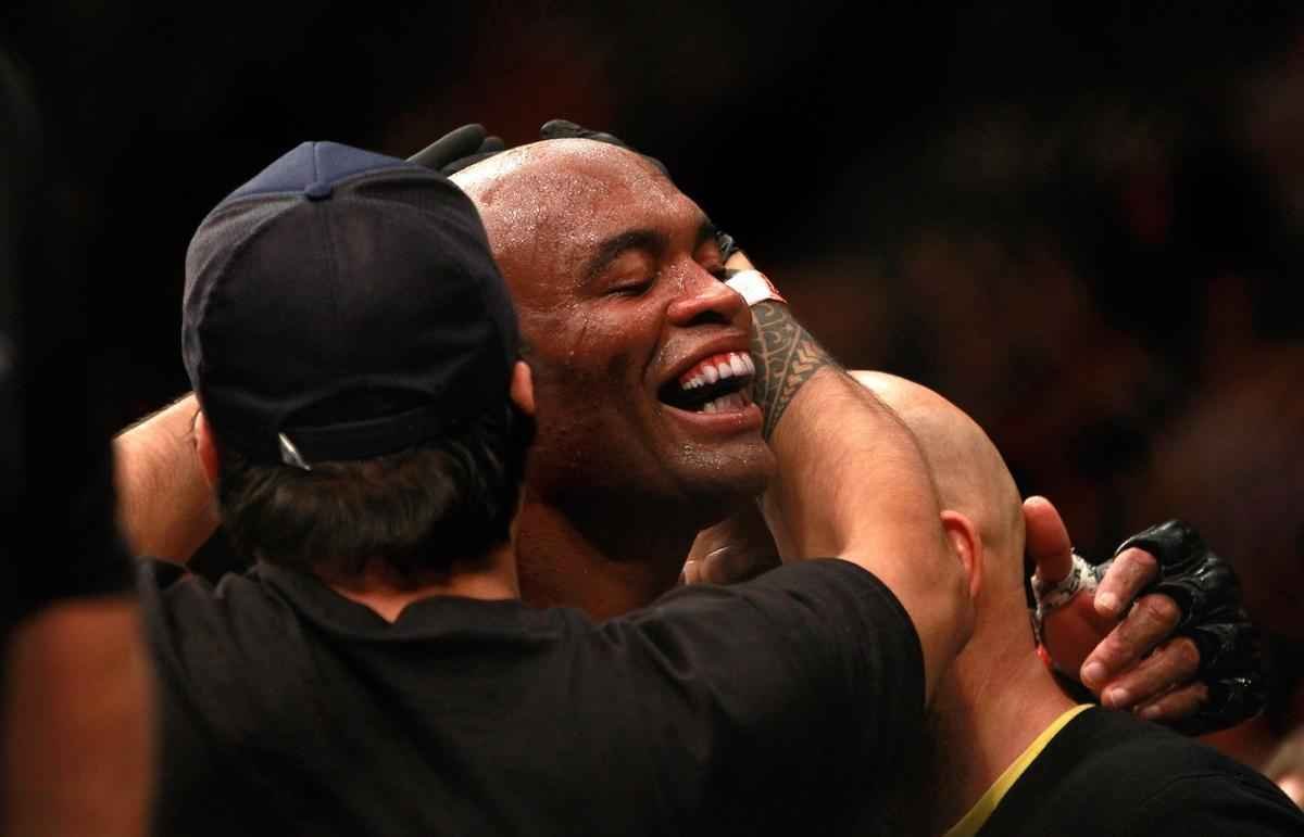 Em retorno ao octgono depois de 13 afastado por fratura na perna esquerda, Anderson Silva venceu Nick Diaz por deciso unnime, na luta principal do UFC 183, na MGM Grand Garden, em Las Vegas