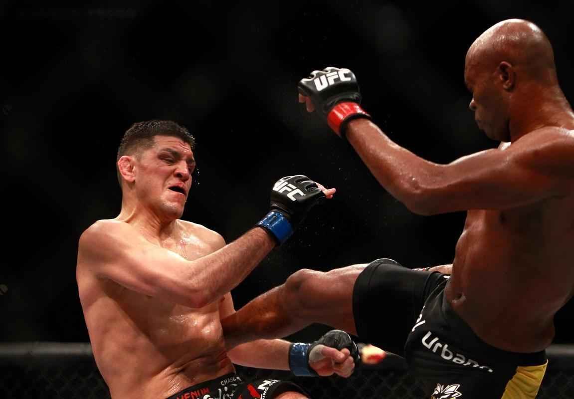 Em retorno ao octgono depois de 13 afastado por fratura na perna esquerda, Anderson Silva venceu Nick Diaz por deciso unnime, na luta principal do UFC 183, na MGM Grand Garden, em Las Vegas