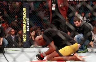 Em retorno ao octgono depois de 13 afastado por fratura na perna esquerda, Anderson Silva venceu Nick Diaz por deciso unnime, na luta principal do UFC 183, na MGM Grand Garden, em Las Vegas