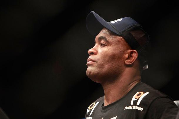 Em retorno ao octógono depois de 13 afastado por fratura na perna esquerda, Anderson Silva venceu Nick Diaz por decisão unânime, na luta principal do UFC 183, na MGM Grand Garden, em Las Vegas