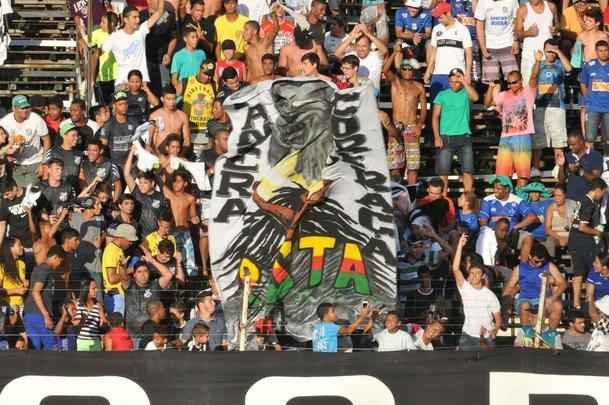 Cruzeiro arrancou no Mineiro com vitria de virada sobre o Democrata no Mamudo