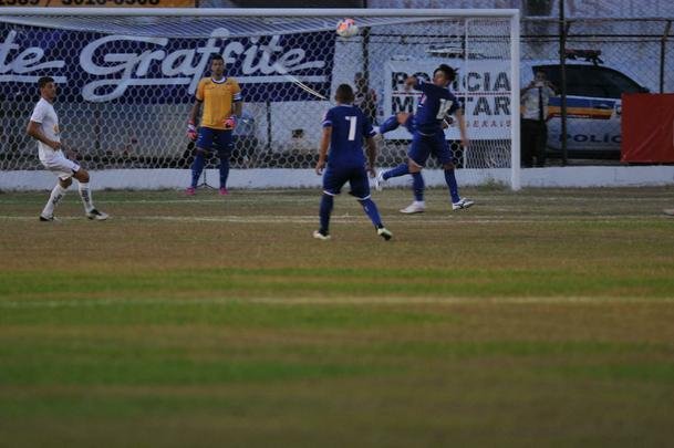 Cruzeiro arrancou no Mineiro com vitria de virada sobre o Democrata no Mamudo