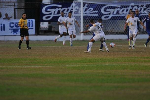 Cruzeiro arrancou no Mineiro com vitria de virada sobre o Democrata no Mamudo