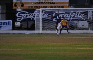 Cruzeiro arrancou no Mineiro com vit�ria de virada sobre o Democrata no Mamud�o