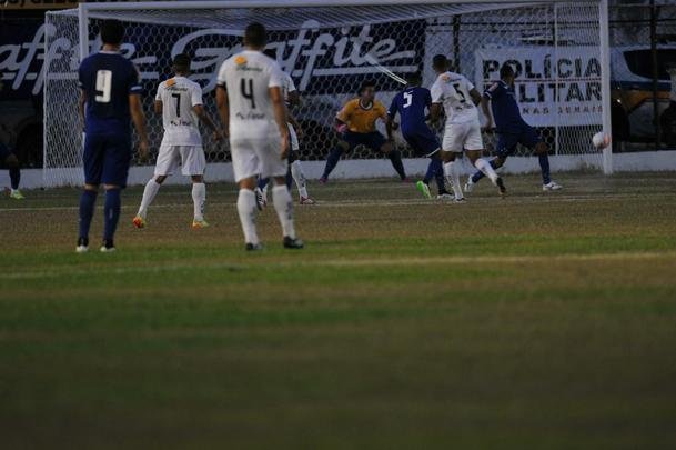 Cruzeiro arrancou no Mineiro com vitria de virada sobre o Democrata no Mamudo