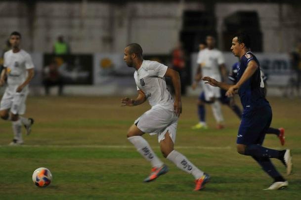 Cruzeiro arrancou no Mineiro com vitria de virada sobre o Democrata no Mamudo