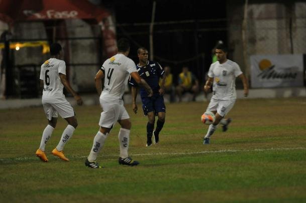 Cruzeiro arrancou no Mineiro com vitria de virada sobre o Democrata no Mamudo