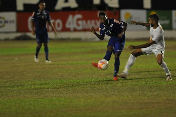 Cruzeiro arrancou no Mineiro com vitria de virada sobre o Democrata no Mamudo