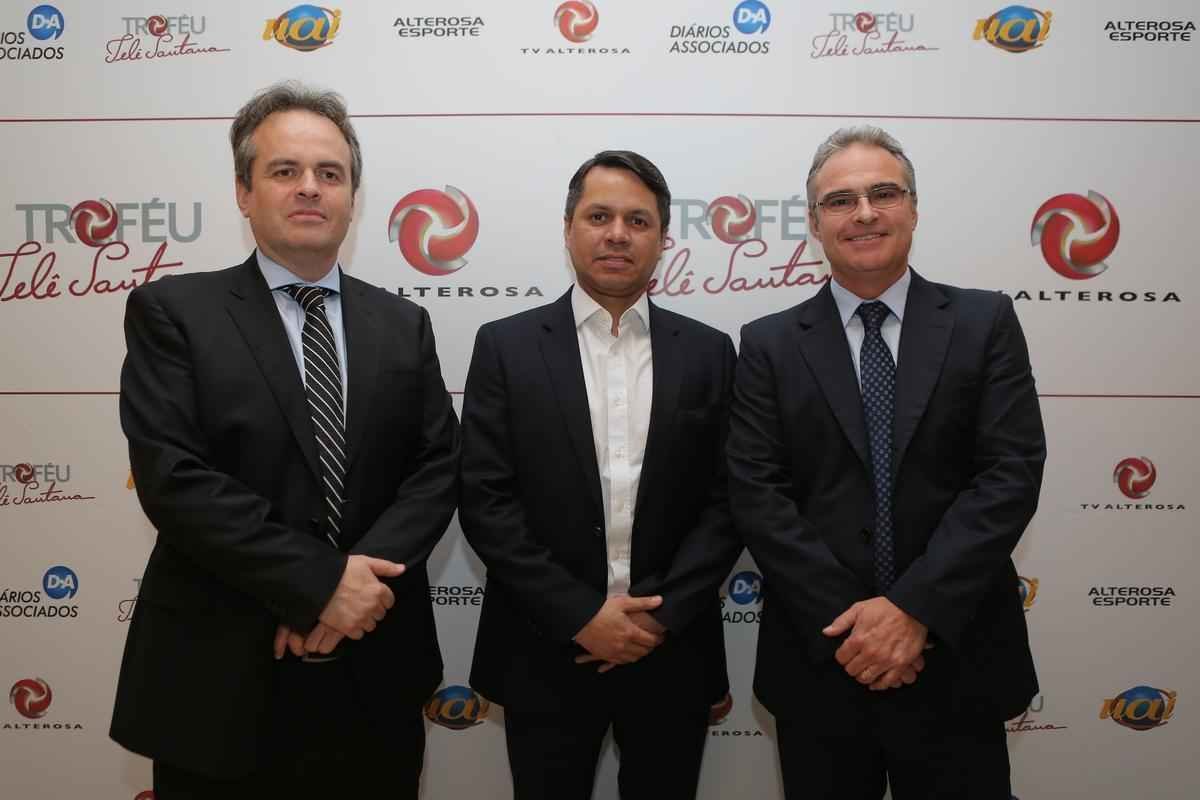 Grandes estrelas desfilaram pelo Teatro Bradesco durante a cerim�nia do Tel� Santana