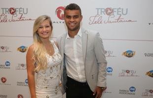 Grandes estrelas desfilaram pelo Teatro Bradesco durante a cerim�nia do Tel� Santana