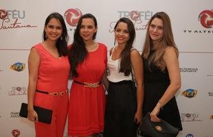 Grandes estrelas desfilaram pelo Teatro Bradesco durante a cerim�nia do Tel� Santana