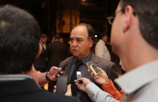 Imagens de bastidores do Tel� Santana, com jogadores, t�cnicos, autoridades e convidados