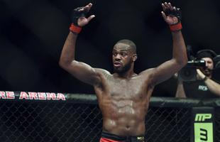 Veja outros astros e lutadores brasileiros que caram no doping - Aps sua defesa de cinturo diante de Daniel Cormier, o campeo dos meio-pesados Jon Jones testou positivo para o uso de cocana, semanas antes de seu combate. Jones no foi retirado do card do UFC 182, pois a benzoilecgonina, substncia apontada no exame, no  proibida fora do perodo de competio pela Agncia Mundial Antidoping (WADA)